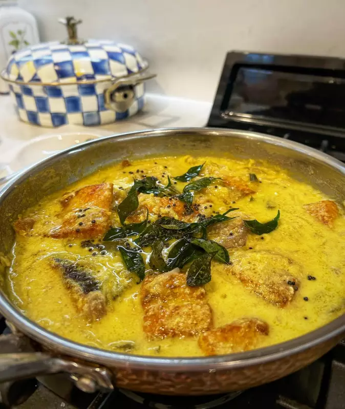 Beat the Heat with This Zesty Green Mango & Fish Curry - Your New Summer Favourite!