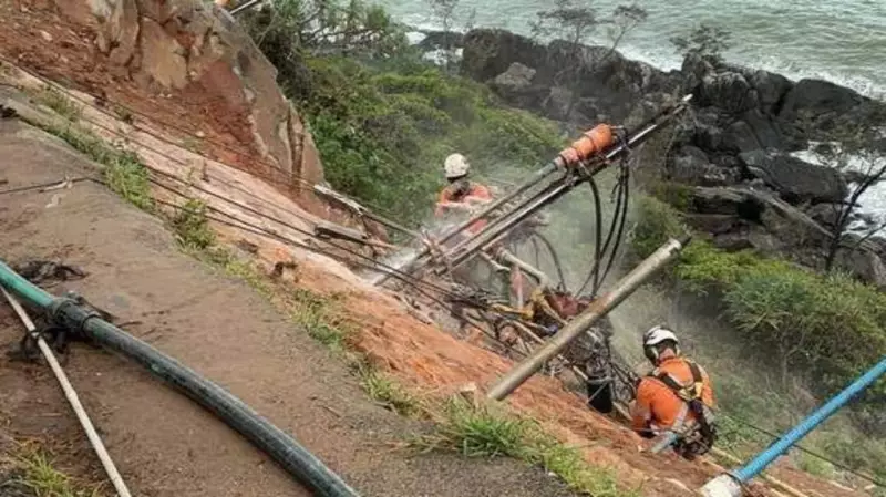 Captain Cook Highway Night Works: Major Repair Push After Cyclone Damage