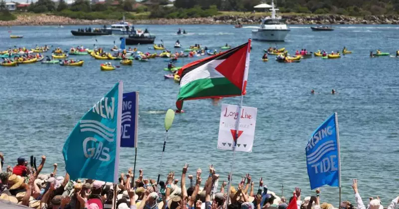 Coal Industry Slams Newcastle's Paddle for Palestine Protest