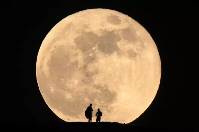 Don't Miss It! Australia's Front Row Seat to 2025's Most Spectacular Supermoon