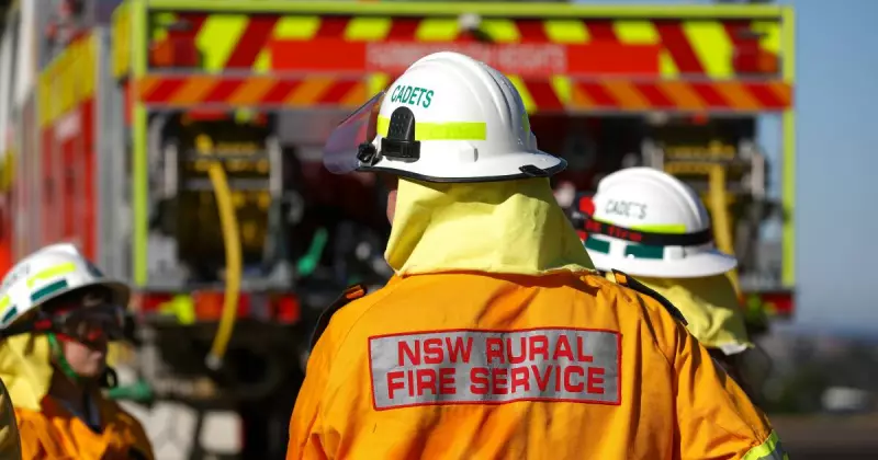 Emergency Bushfire Warning: Worrowing Heights Residents Told 'Too Late to Leave'