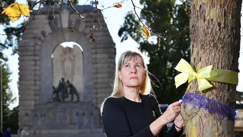 Julie-Ann Finney Brings Fallen Veterans Photo Tribute to Townsville