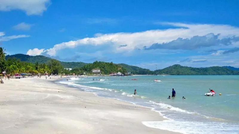 Toddler's Tragic Death in Malaysia: Box Jellyfish Warning for Aussie Travellers