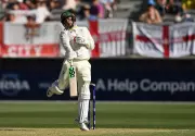Khawaja Returns to Brisbane as Australia Delays Cummins Decision