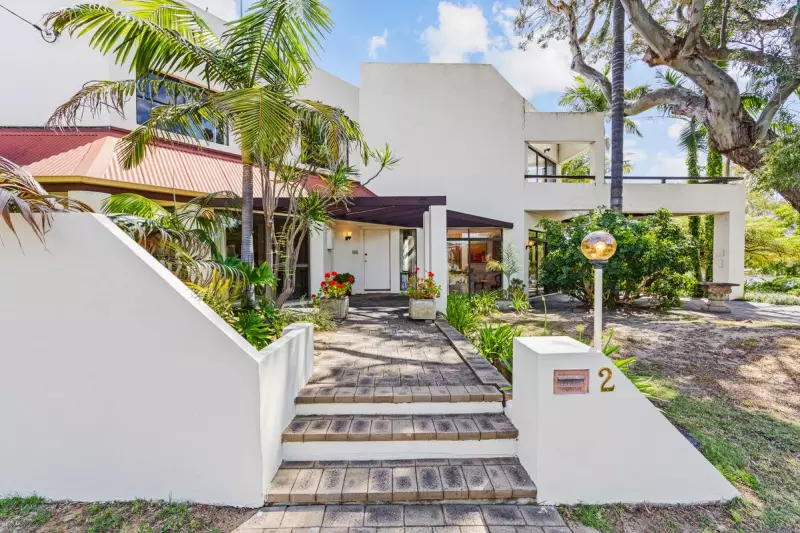 37-Year Ascot Gem Hits Market with Uninterrupted Swan River Views