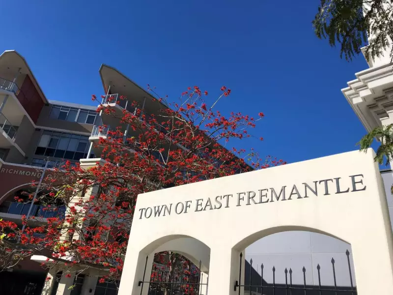 East Fremantle Councillors Vote for Superannuation, Backdating Payments