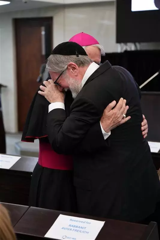 Perth Rabbi's Bondi Reflections: 'We Must Not Grieve Alone'