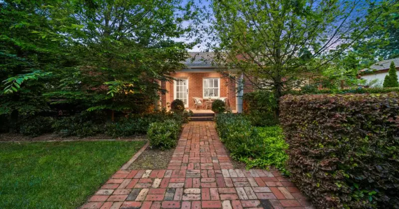 Reid's Heritage Facade Reveals a Luxurious Modern Masterpiece Inside