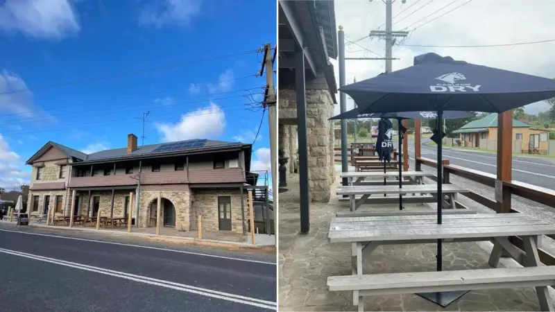 Seven injured after car ploughs into NSW pub in Capertee