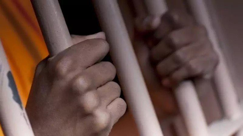 Townsville 15-year-old with extensive criminal record faces court over attempted robbery