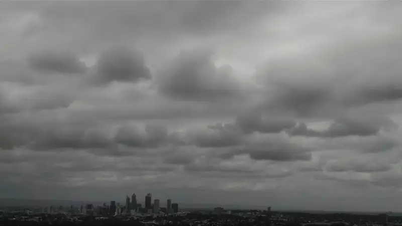 WA's Christmas Heatwave Ends with Thunderstorms, Damaging Winds