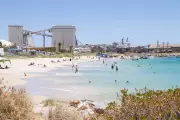 Geraldton Braces for Scorching 43C Christmas Day, Nearing Record Heat