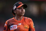 Perth Scorchers' Alana King reveals secret injury: bowling with broken finger