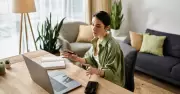 Study of 16,000 Australians reveals how working from home impacts mental health