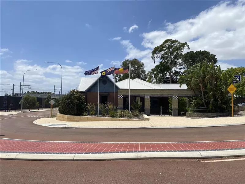 Bayswater Police Station's Upside Down Flag Incident Sparks Protocol Discussion