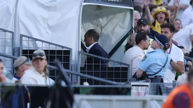 Brisbane Roar fire back at 'irresponsible' Mariners coach after fiery A-League clash