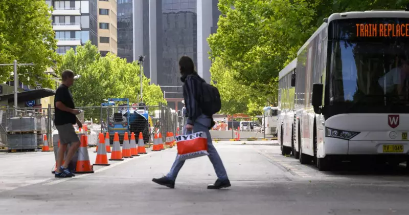 Canberra commuters face gridlock and packed buses as light rail construction begins