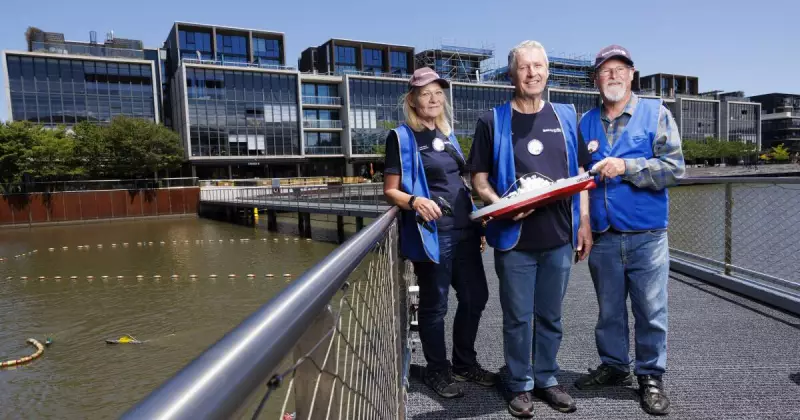 Canberra Kids Embrace Old-School Fun with Model Boats at Kingston Foreshore