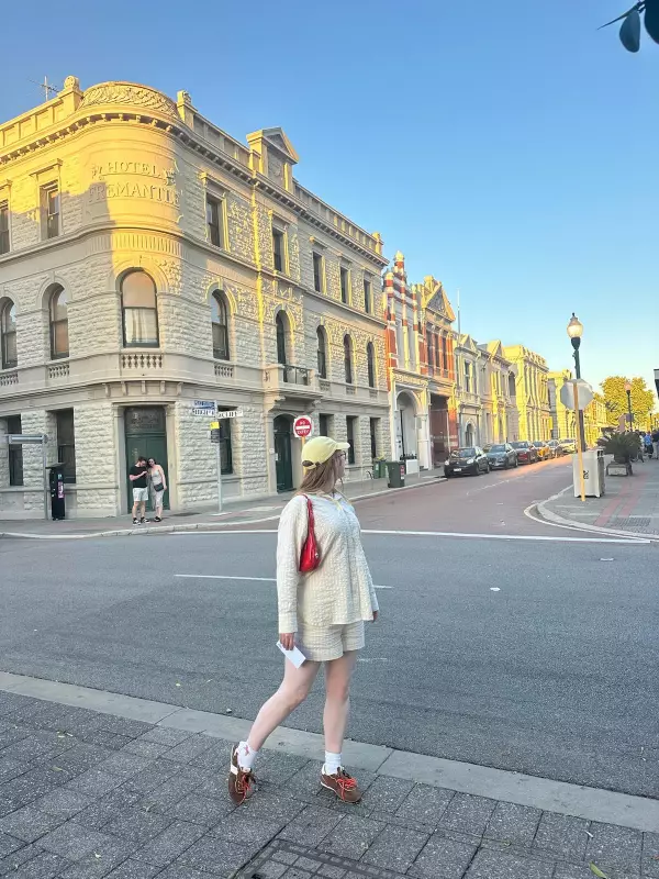 Confessions of a Recovering Over-Packer: A Delightful Fremantle Staycation Relapse