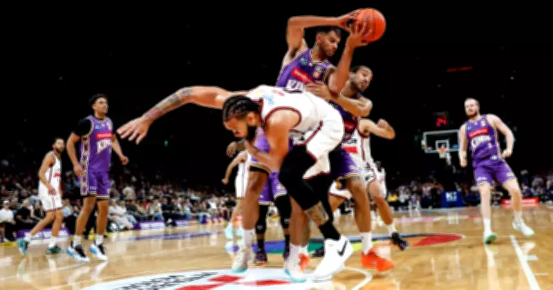 Hawks Coach Tatum Praises Grida and Harvey Despite Loss to Sydney Kings