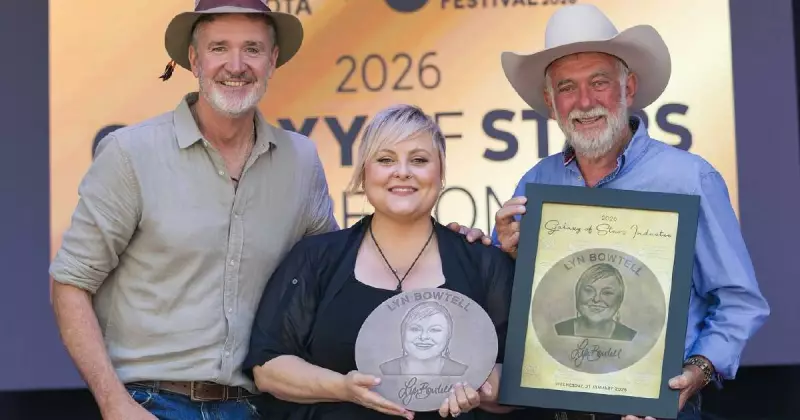 Lyn Bowtell Honoured with Galaxy of Stars Induction at Tamworth Festival