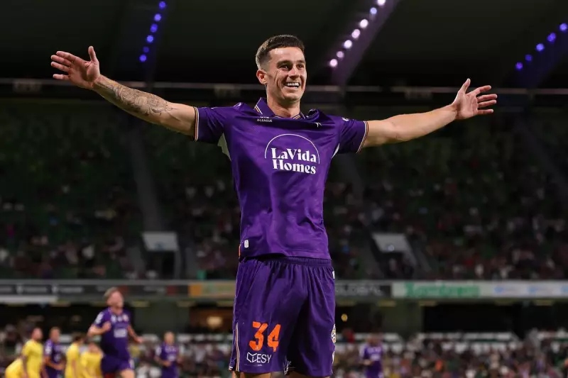 Perth Glory dominate Mariners 3-0 as Tom Lawrence scores stunning Olimpico