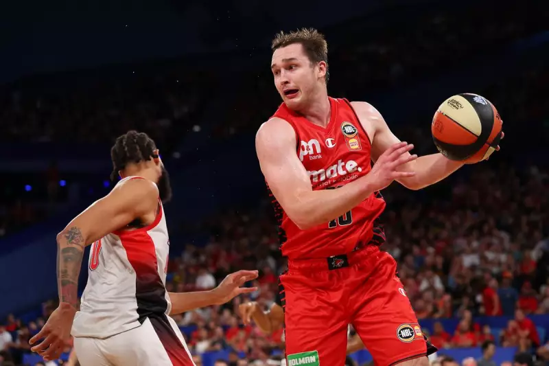 Perth Wildcats Extend Streak to Four with Thrilling Win Over Illawarra Hawks
