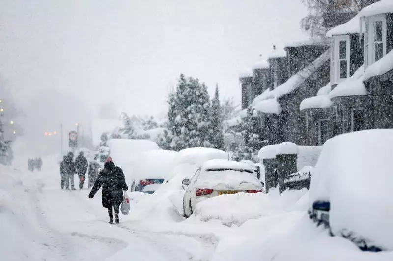 Storm Goretti Ravages Europe: 400,000 Homes Lose Power, Travel Chaos