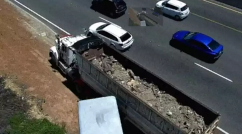 Truck Breakdown on Kwinana Freeway Disrupts Perth Traffic Ahead of Weekend