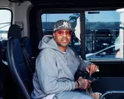 NBA Legend Allen Iverson Arrives in Perth for HoopsFest 2024