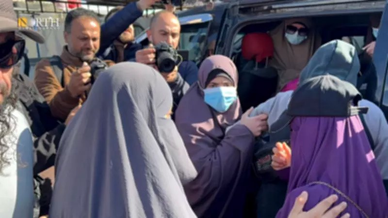 Australia Must Issue Passports to ISIS Brides and Children, Minister Says