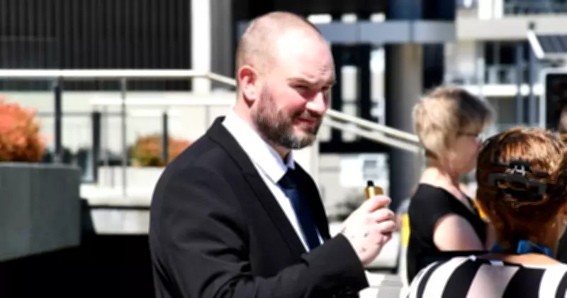 Canberra Roofer Admits Defrauding Clients of Thousands in Scam