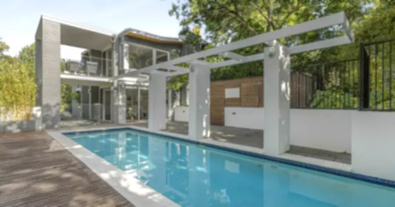 Luxury Living Unveiled at 19 Beagle Street, Red Hill