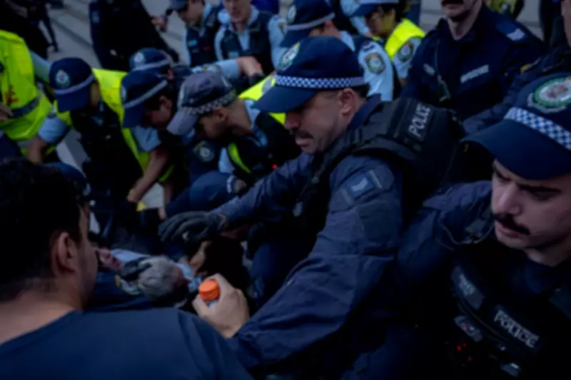 Police Commissioner Apologises to Muslims While Defending Protest Tactics