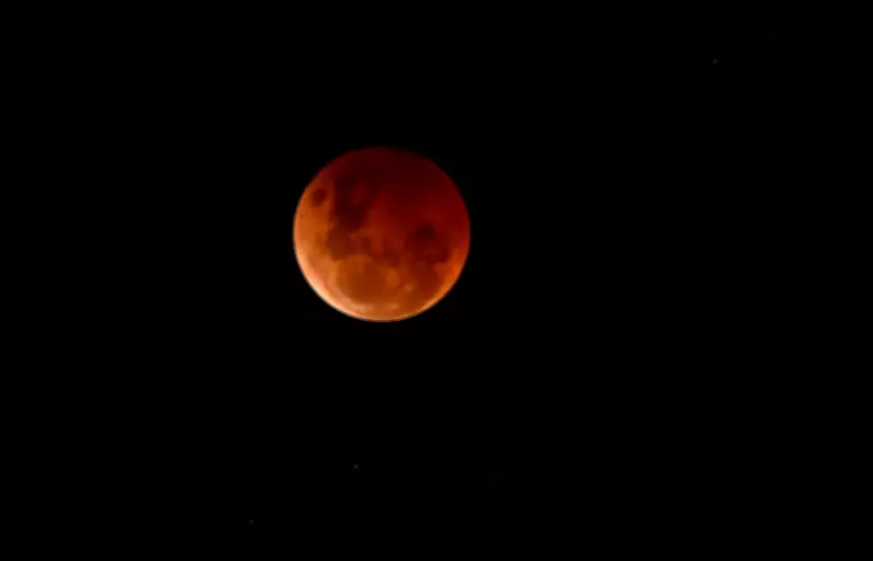 Total Lunar Eclipse to Illuminate Australian Skies with Blood Red Moon on Tuesday