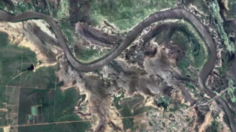 Tragic Light Plane Crash Claims Young Pilot's Life in Remote Queensland Marshland