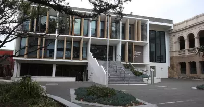 Man Charged After Allegedly Trying to Smuggle Knife into Wollongong Court