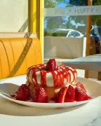 Fluffy Fluffy Dessert Cafe Review: Viral Japanese Souffle Pancakes in East Victoria Park