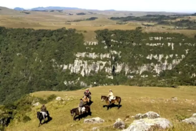 Aguia Resources Completes C$2M Sale of Colombian Silver Prospect