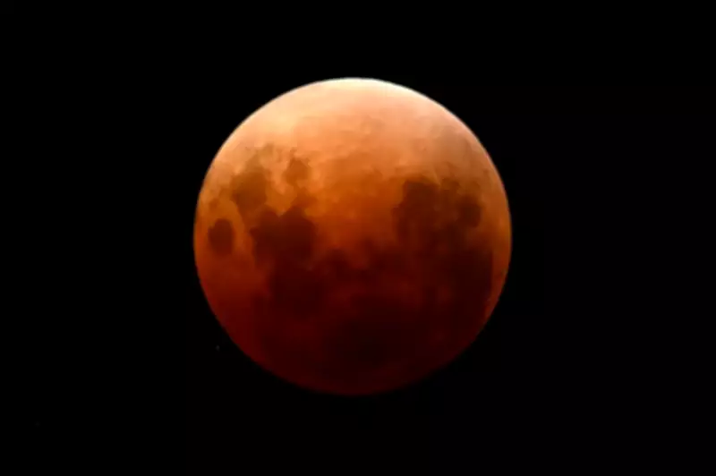 Blood Moon Spectacle Captivates Skywatchers Across Australia