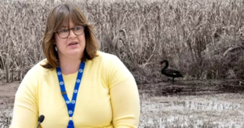 Canberra Deploys Floating Islands to Combat H5 Bird Flu Threat