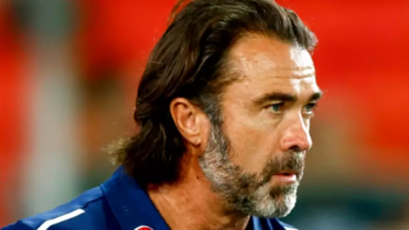 Chris Scott Backs Mitch Edwards and Ollie Henry, Dismisses 'Un-Geelong' Criticism