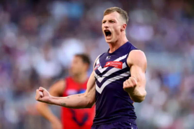 Fremantle Dockers Dominate Melbourne Demons with Stunning First Quarter Blitz