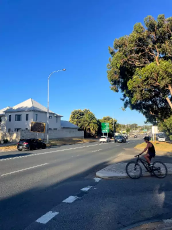 Fremantle Residents Demand Pedestrian Refuge at Dangerous High Street Intersection