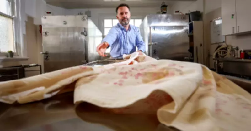 Illawarra Pioneers Eco-Friendly Shrouded Cremations, Phasing Out Traditional Coffins