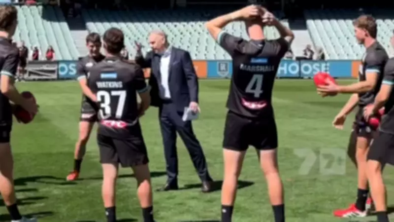 Ken Hinkley's Relaxed Reunion: Former Port Coach Jokes with Ex-Players