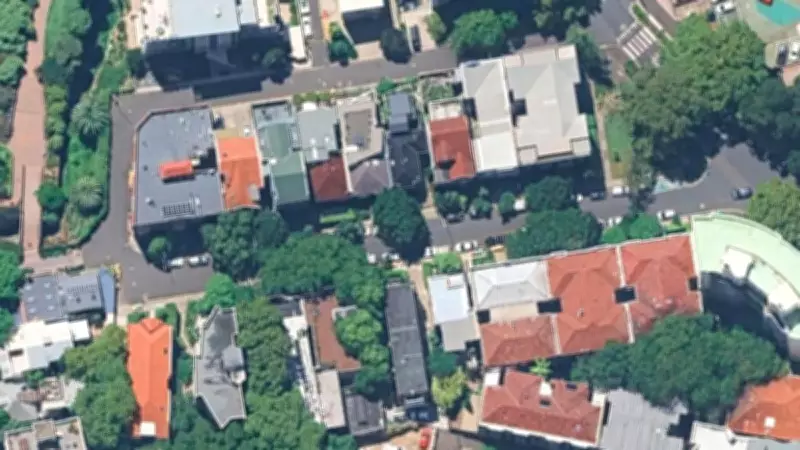 Police Shoot Man in Potts Point After Alleged Assault on Two Women