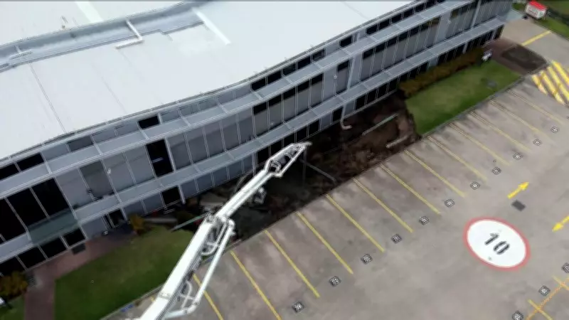 Sydney Motorway Contractor Faces Default Notice Over Sinkhole Dispute