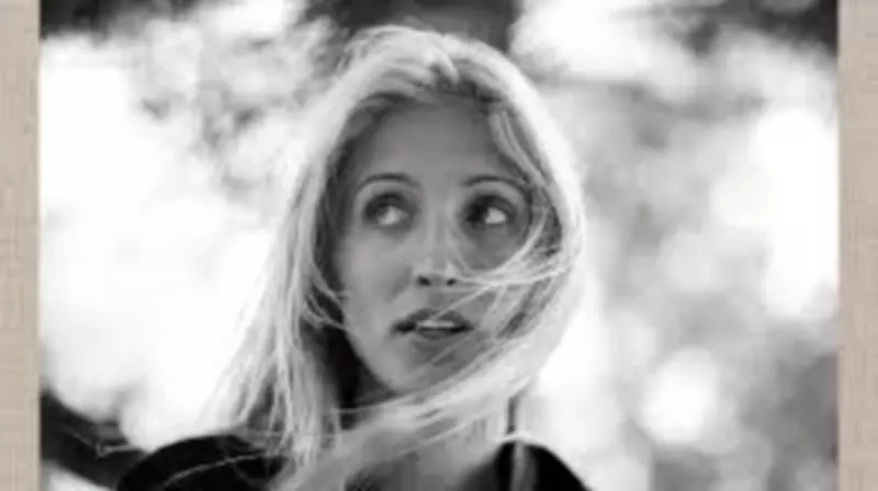 The Enduring Allure of Carolyn Bessette Kennedy's '90s Fashion Philosophy