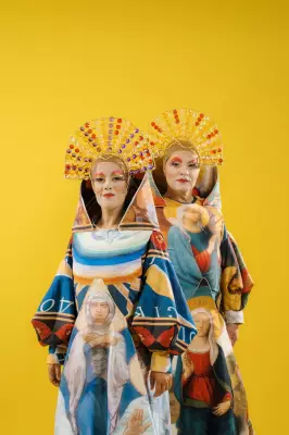 Barcelona's Osadia Brings Daring Hair Sculpting to Fremantle Street Arts Festival